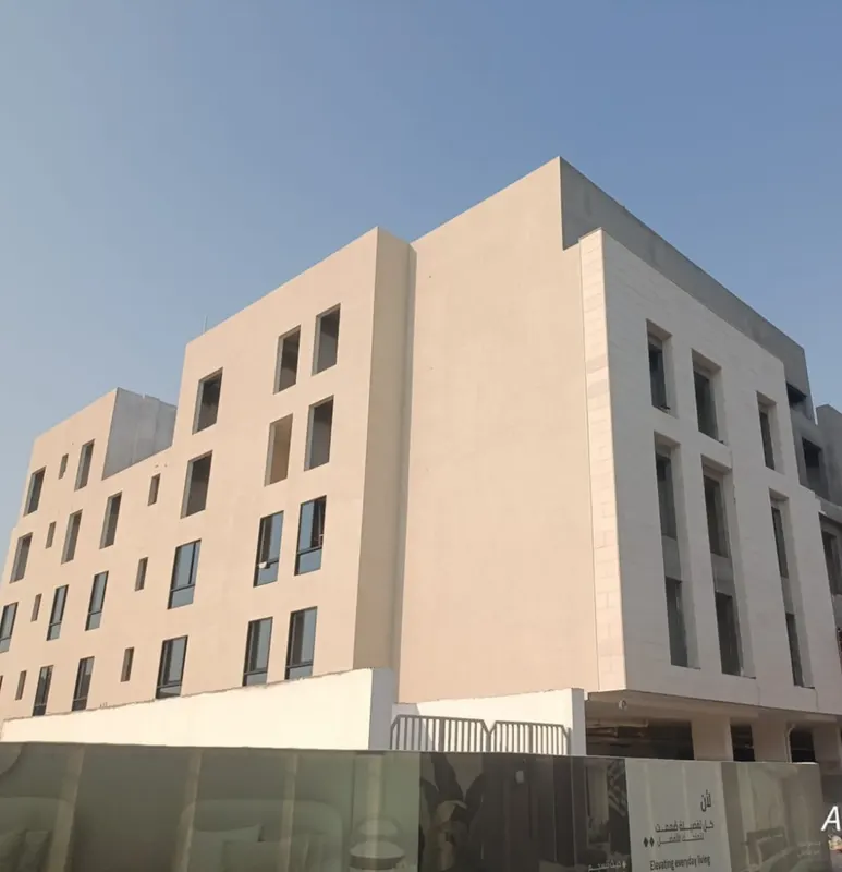 المجمع في مرحلة التشطيب